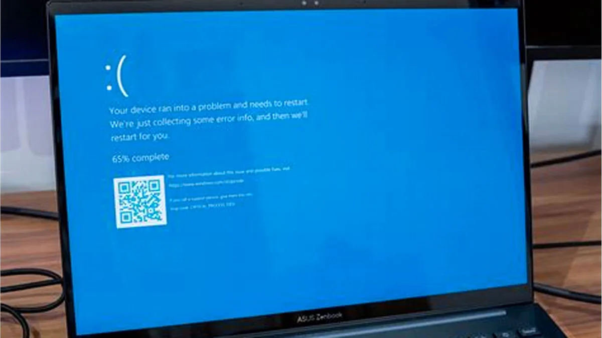 Windows 11 Fixes — desktop troubleshooting on a laptop screen